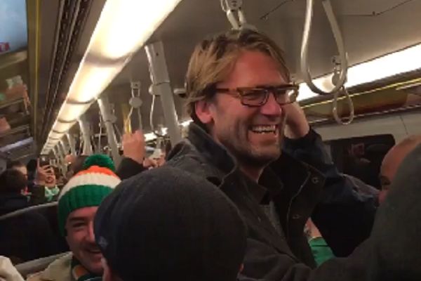 Republic of Ireland fans sing to Jürgen Klopp lookalike on Vienna Metro on their way to World Cup qualifier against Austria