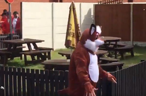 Leicester fans' costumed fox hunt at Lord's for England vs South Africa first test