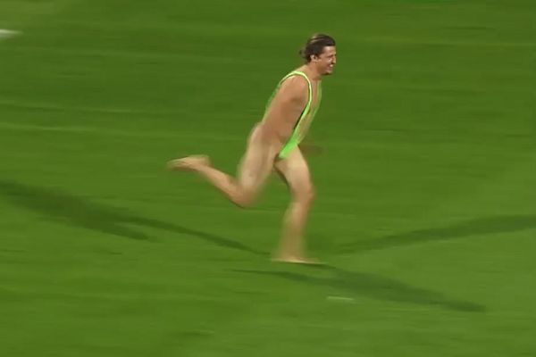 Pitch invader in mankini is chased during Czech First League game between Plzeň and MFK Karviná