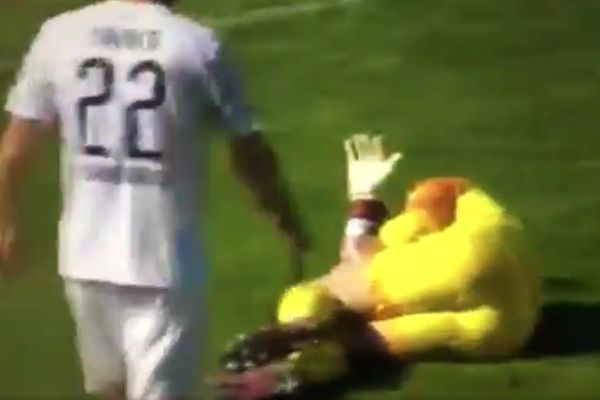 Injured Sandhausen goalkeeper gets up when referee blows final whistle