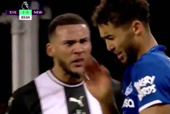 Everton's Dominic Calvert-Lewin was not happy with Jamaal Lascelles's breath during the 2-2 draw with Newcastle United
